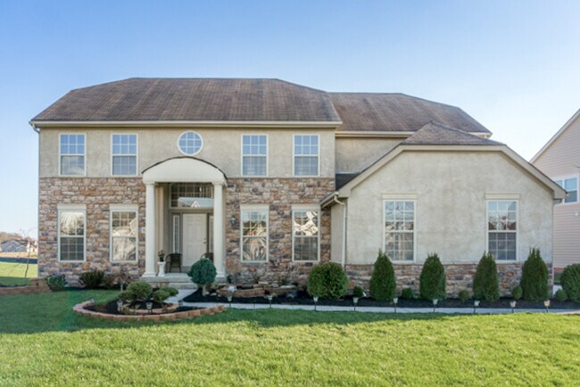 Building Photo - 7635 Kelly Dr