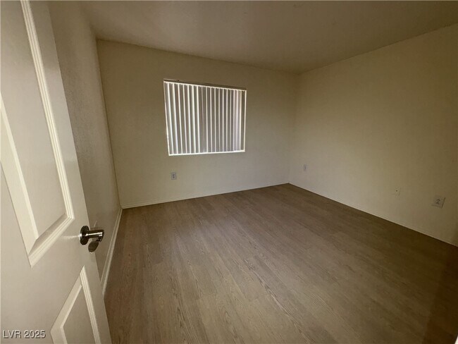 Foto del edificio - 3318 N Decatur Blvd
