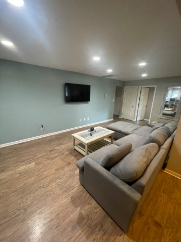 Building Photo - 5915 Rockhold Dr