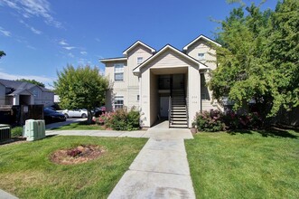 Building Photo - 11840 Cloverbrook Ln