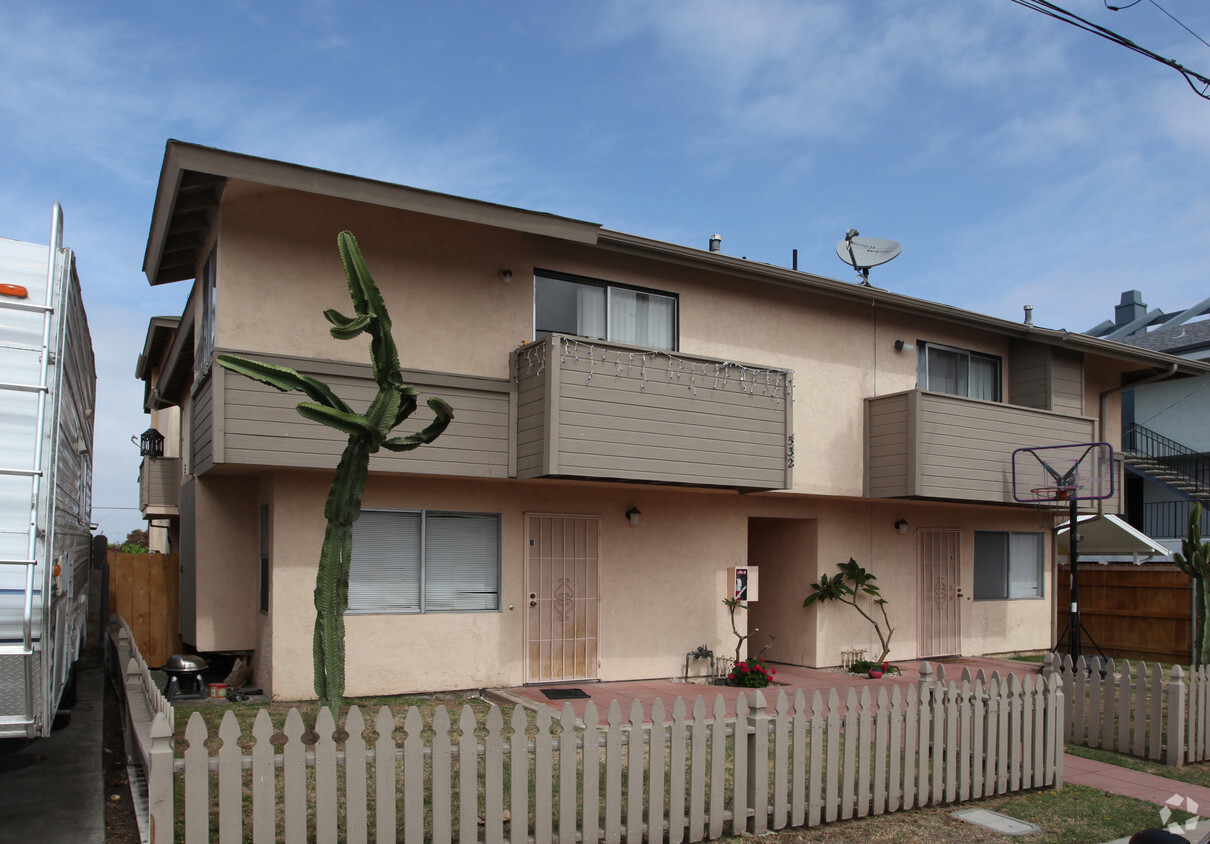 Building Photo - Casa de Bahia Sur