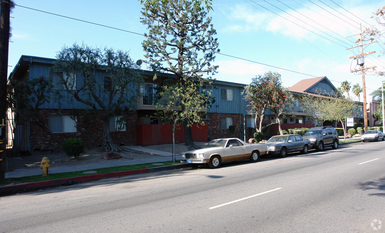 Building Photo - 15040 Parthenia St