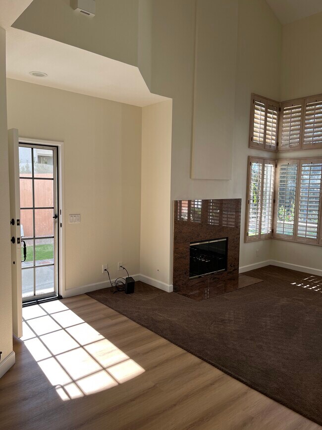 Foto del edificio - 28277 Via Luis