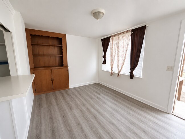 Foto del edificio - 1 BEDROOM/1 BATH FOR RENT