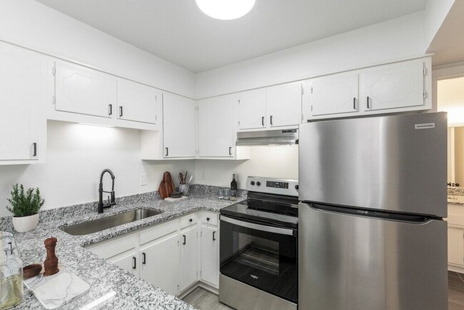 Interior Photo - Elmington Park Flats