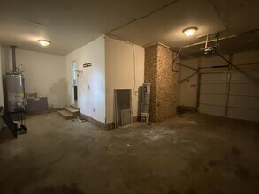 Building Photo - 6799 Longparrish Ct