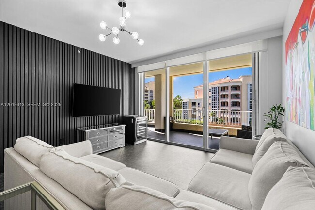 Foto del edificio - 713 Crandon Blvd