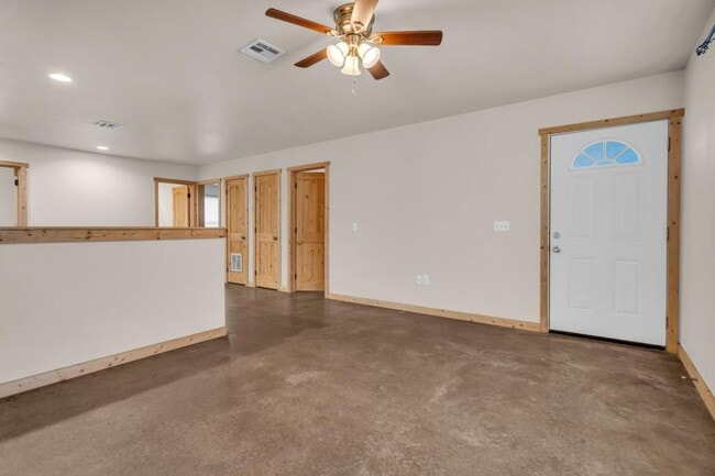 Building Photo - 11961 Sandpiper Rd