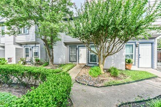 Building Photo - 5917 Fairdale Ln