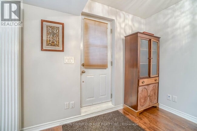 Building Photo - 118 Mavety St