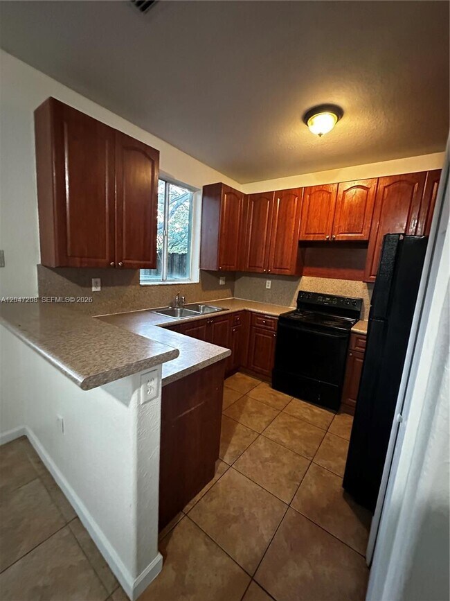 Foto del edificio - 2528 SE 14th Ave