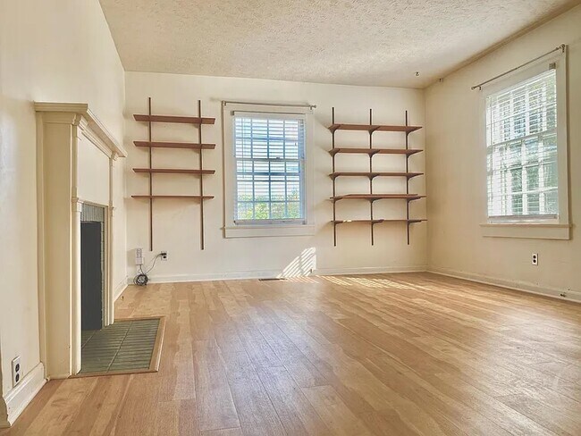 Foto del edificio - 1745 Allen Ave