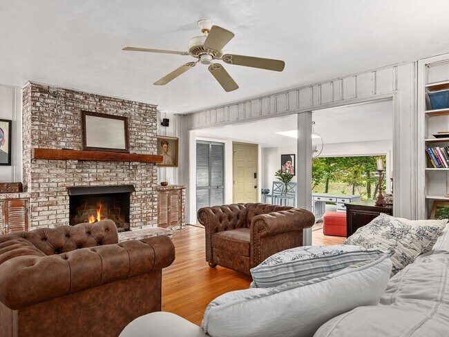 Foto del edificio - Home available in Arden now!