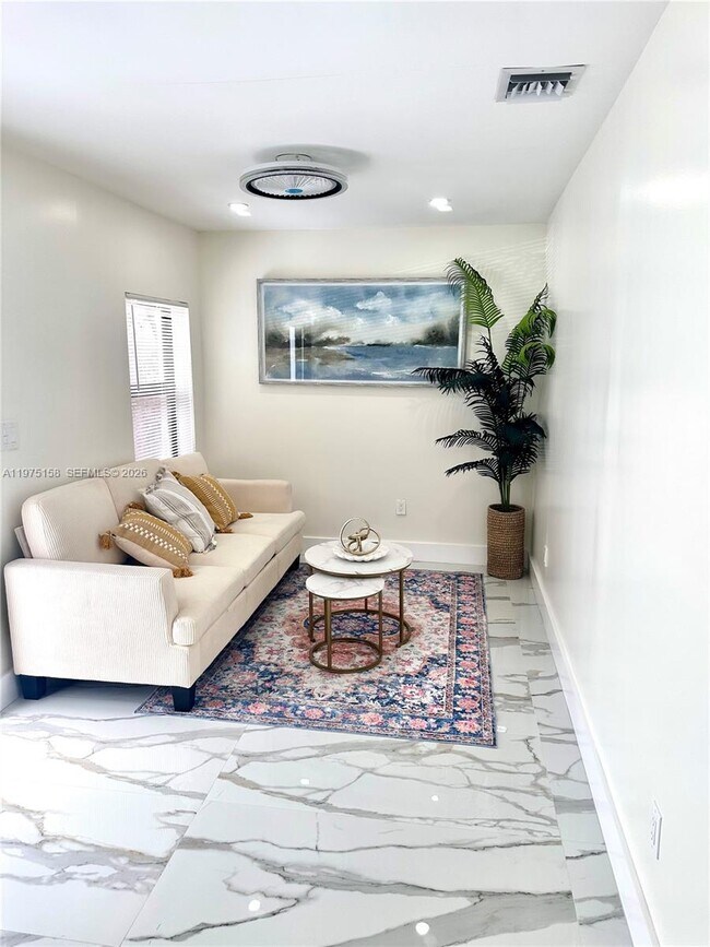 Foto del edificio - 237 NE 110th Terrace