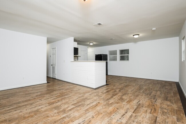 Foto del edificio - Charming 3-Bedroom Home in North Charleston