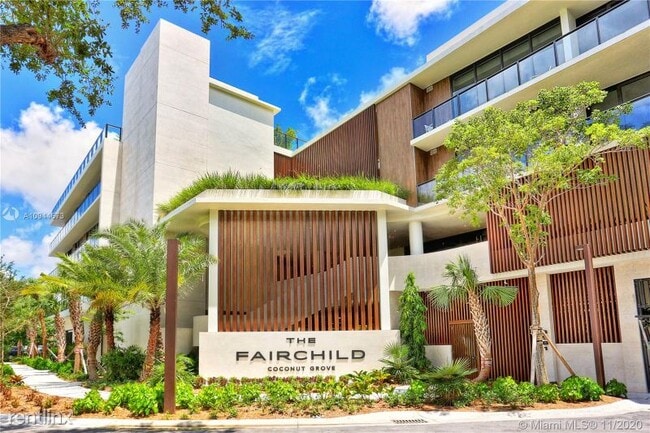 Building Photo - 4 br, 3.5 bath Condo - 3581 E Glencoe St
