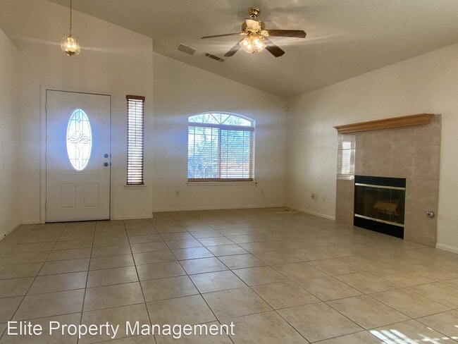 Building Photo - 4 br, 3 bath House - 1313 Sims St