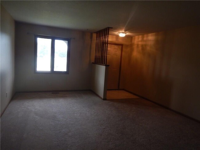 Building Photo - 996 Timber Creek Ln