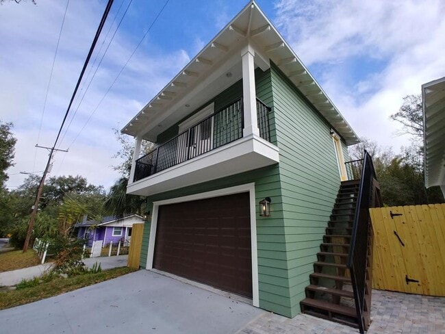 Building Photo - Cozy Studio Apartment in Prime Tampa Locat...