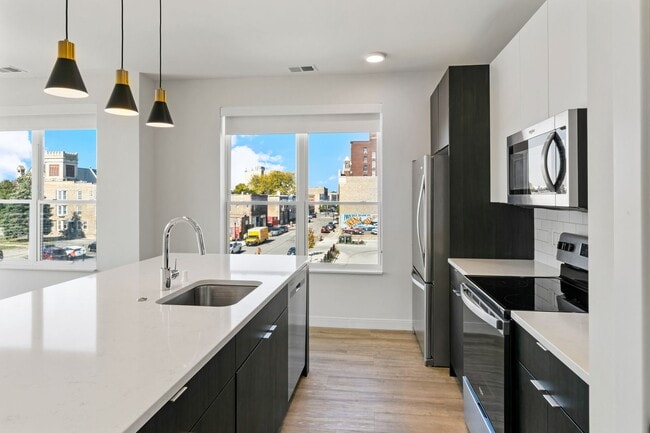 Foto del edificio - 5945 6th Ave