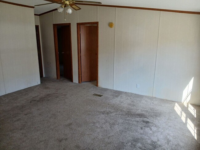 Foto del edificio - 233 Flat Creek Ln