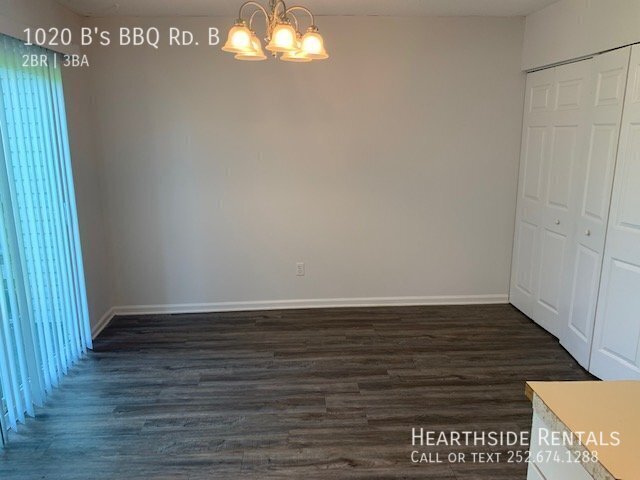 Building Photo - **COMING SOON** "Charming 2-Bed Townhouse ...