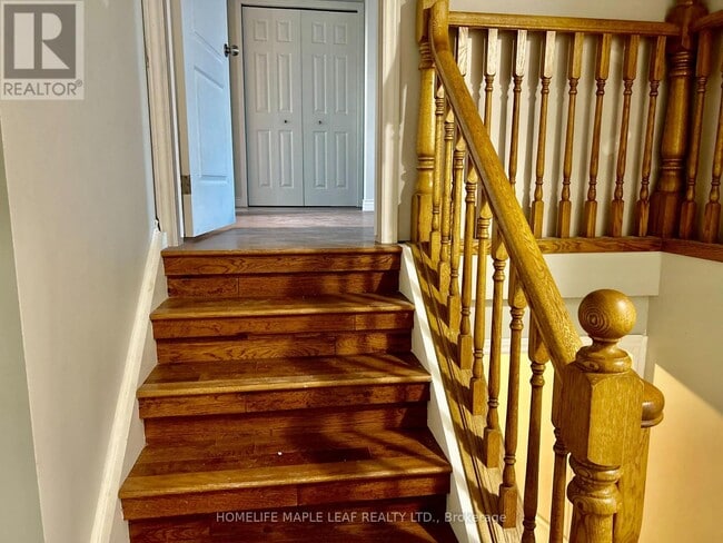 Building Photo - 14 Old Orchard Glen