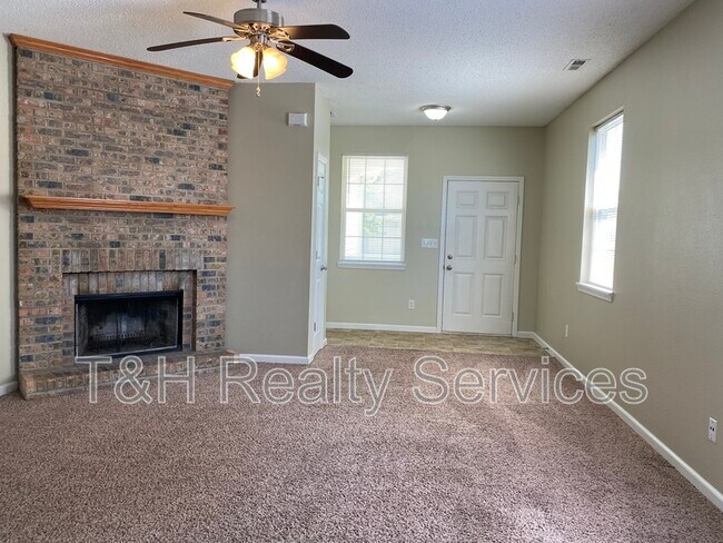 Foto del edificio - 5658 Sweet River Dr