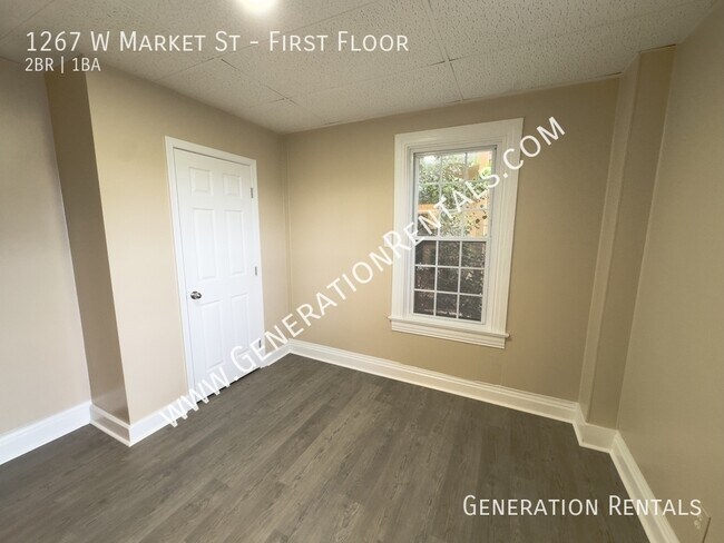 Foto del edificio - 1267 W Market St