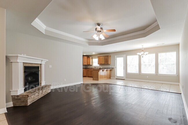 Building Photo - 308 S Ozark St