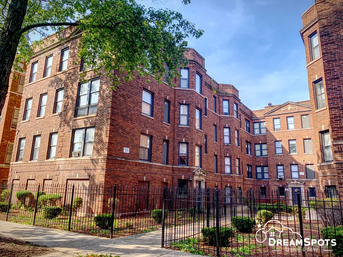 Primary Photo - 7608 S Essex Ave