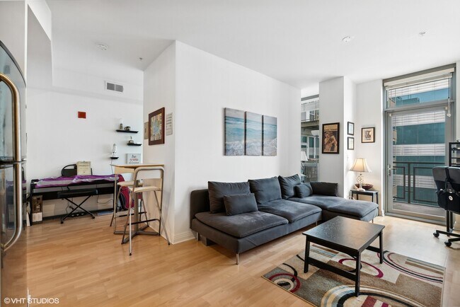 Foto del edificio - 565 W Quincy St