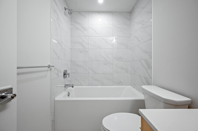 Building Photo - 34395 Gladys Ave