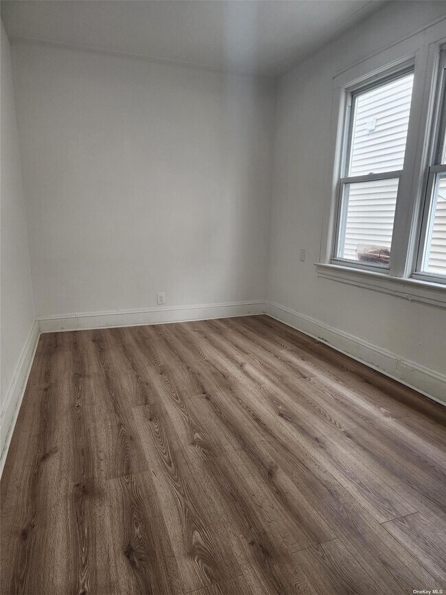 Foto del edificio - 147-11 119th Ave