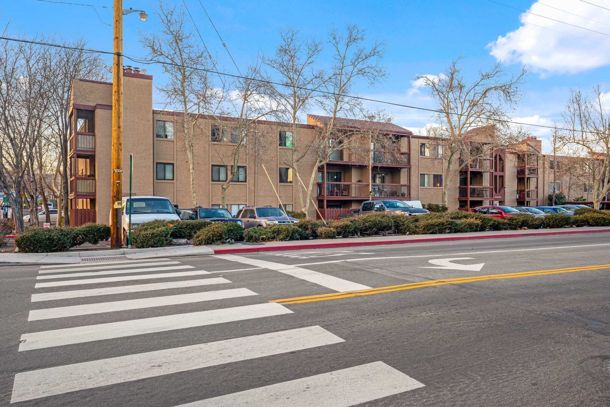 Lakeside Plaza Condominiums