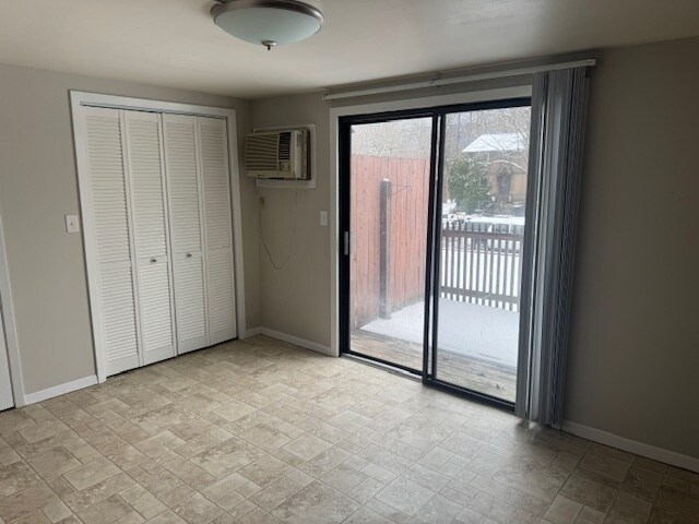 Foto del edificio - 2-bedroom townhouse.