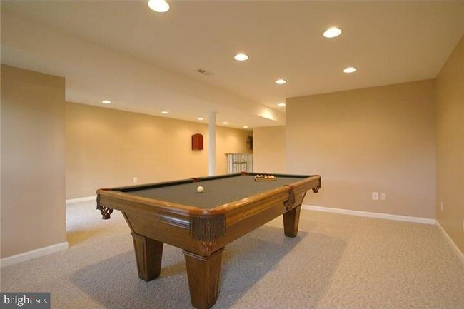 Building Photo - 9 Andover Ct