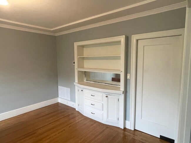 Photo - 4315 La Cresta Ave House