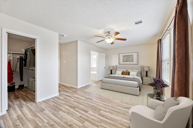 Building Photo - 11718 Red Hummingbird Dr