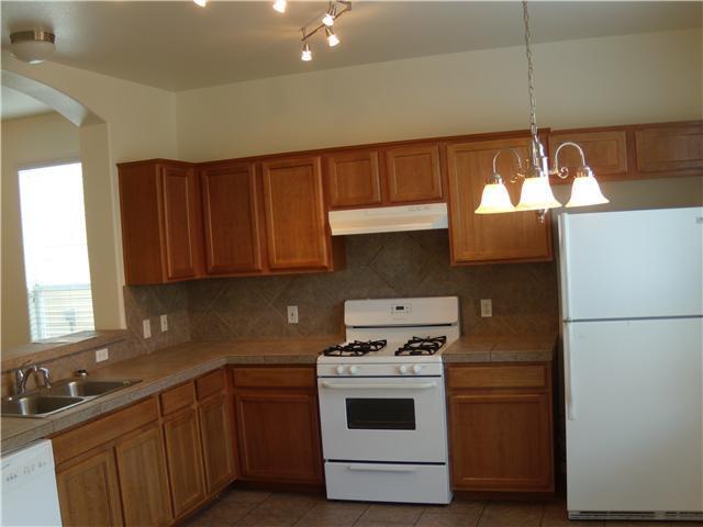 Building Photo - 2409 Allred Dr