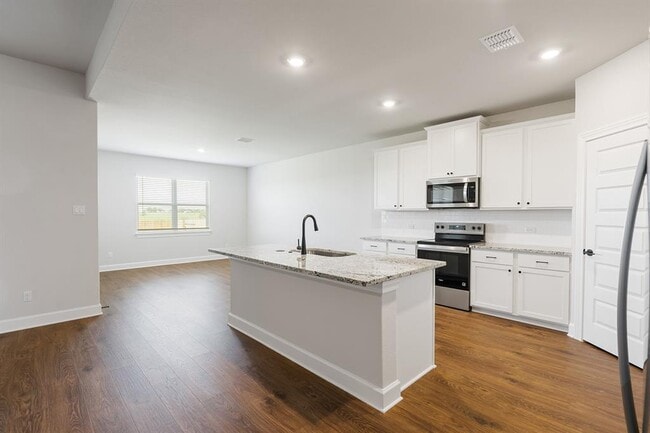 Building Photo - 501 W Luna Blue Ln