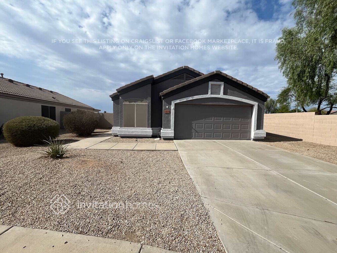 Foto principal - 15508 W Port Royale Ln