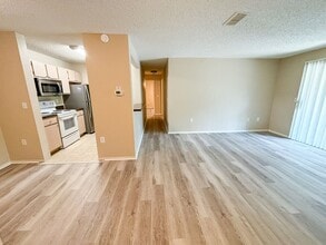 Building Photo - 3705 SW 27th St