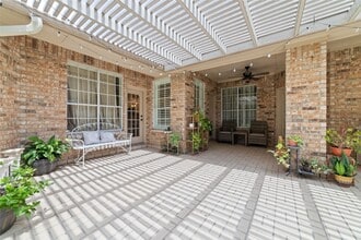 Building Photo - 3214 E Cedar Hollow Dr