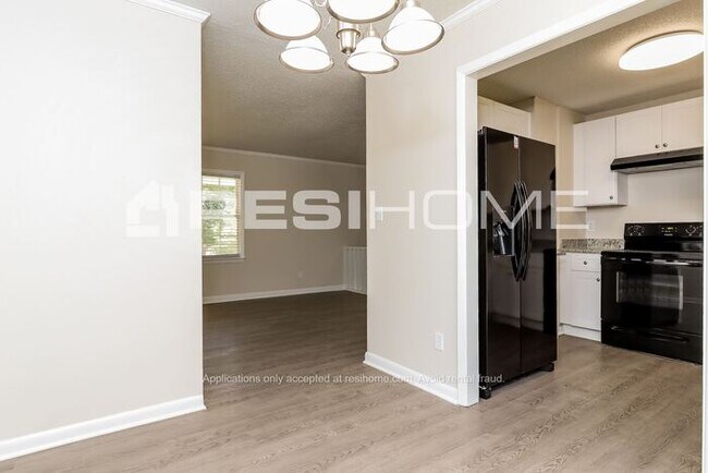 Building Photo - 3558 Meadowview Ct