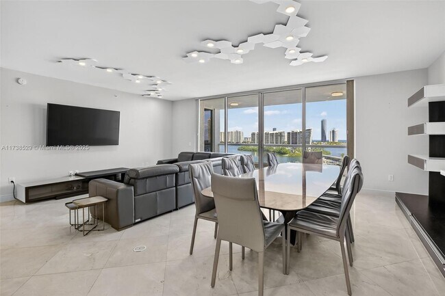 Foto del edificio - 6000 Island Blvd