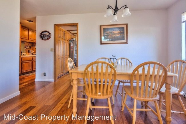 Foto del edificio - 4 br, 3 bath House - 2000 Traffic Way