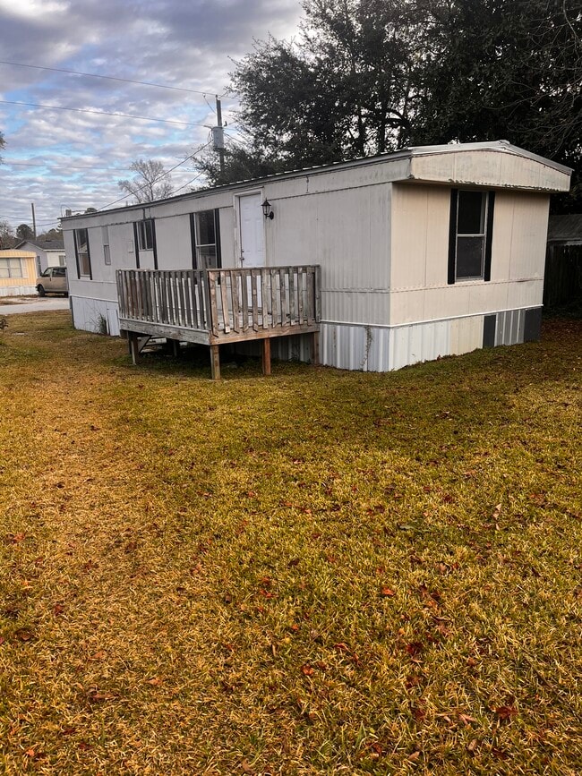 Foto del edificio - 742 Tallman Cir