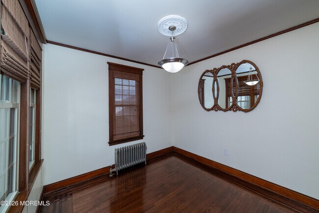 Building Photo - 684 Amboy Ave