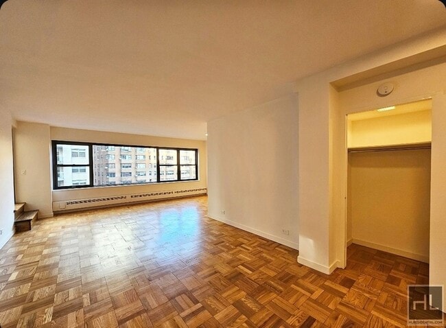 Building Photo - EAST 55 STREET